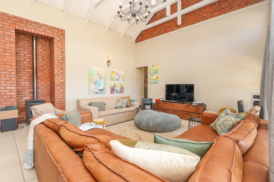 4 Bedroom Property for Sale in The Coves North West